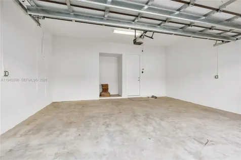 8037 NW 42nd Street Doral FL 33166