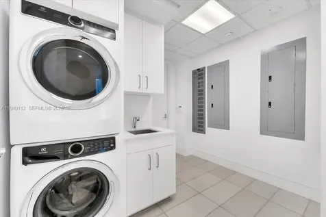 17975 Collins Avenue Sunny Isles Beach FL 33160