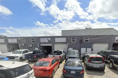 1646 W 31st Place Hialeah FL 33012