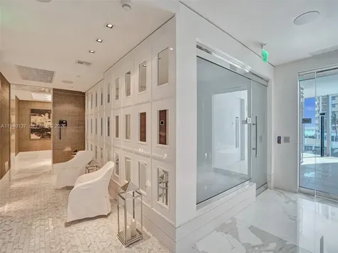 17475 Collins Avenue Sunny Isles Beach FL 33160