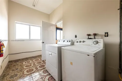 236 N Federal Highway Dania Beach FL 33004