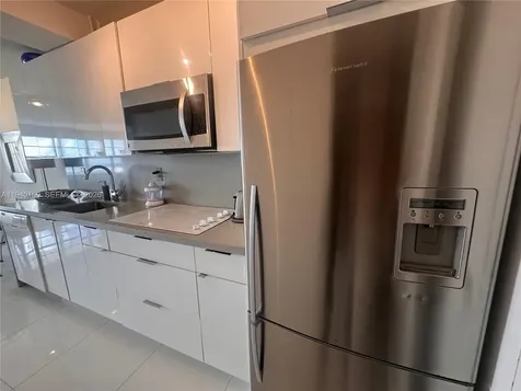 100 Lincoln Road Miami Beach FL 33139