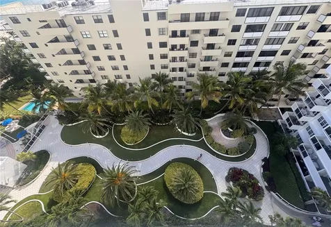100 Lincoln Road Miami Beach FL 33139
