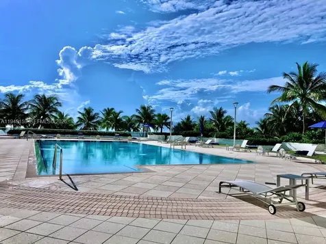 100 Lincoln Road Miami Beach FL 33139