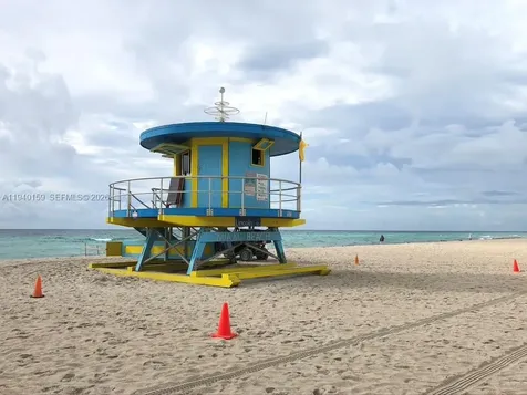 100 Lincoln Road Miami Beach FL 33139