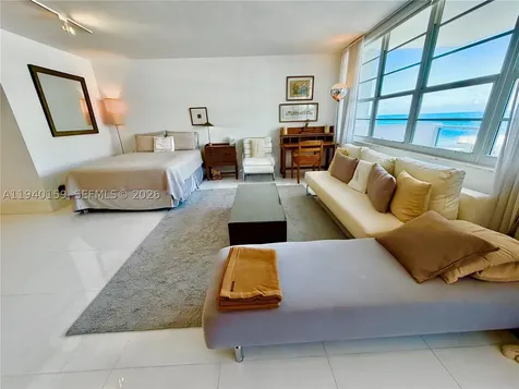 100 Lincoln Road Miami Beach FL 33139
