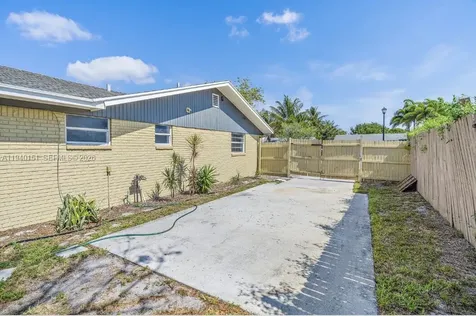 320 Fern Street Jupiter FL 33458