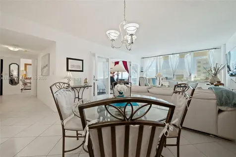 3725 S Ocean Drive Hollywood FL 33019