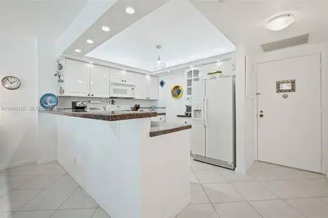 3725 S Ocean Drive Hollywood FL 33019