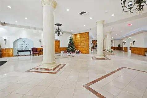 3725 S Ocean Drive Hollywood FL 33019