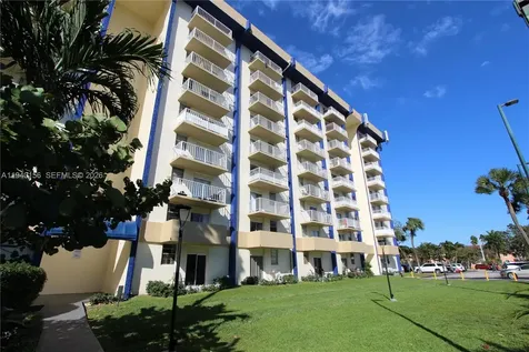 4550 NW 9th Street Miami FL 33126