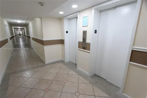 4550 NW 9th Street Miami FL 33126