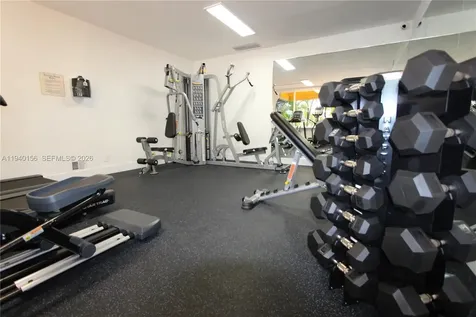 4550 NW 9th Street Miami FL 33126