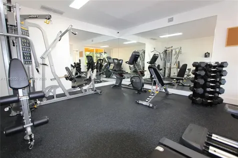 4550 NW 9th Street Miami FL 33126