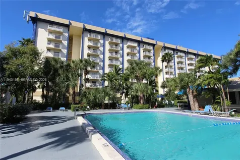 4550 NW 9th Street Miami FL 33126