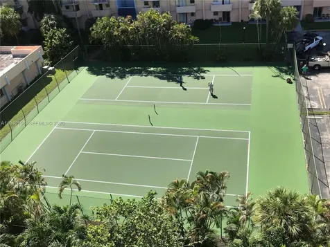 4550 NW 9th Street Miami FL 33126