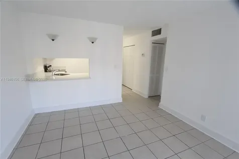 4550 NW 9th Street Miami FL 33126