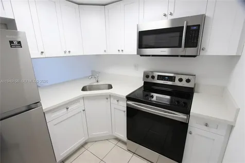 4550 NW 9th Street Miami FL 33126