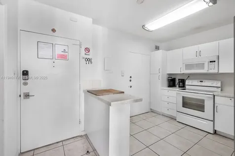 5601 Collins Avenue Miami Beach FL 33140