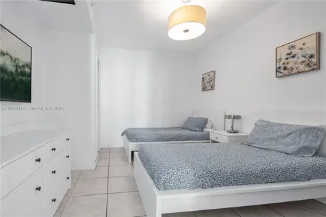 5601 Collins Avenue Miami Beach FL 33140