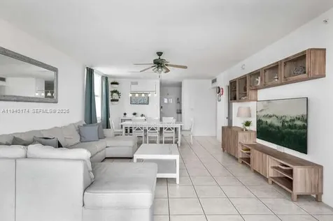 5601 Collins Avenue Miami Beach FL 33140