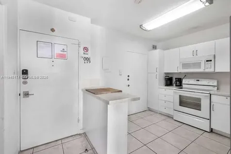 5601 Collins Avenue Miami Beach FL 33140