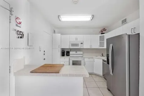 5601 Collins Avenue Miami Beach FL 33140