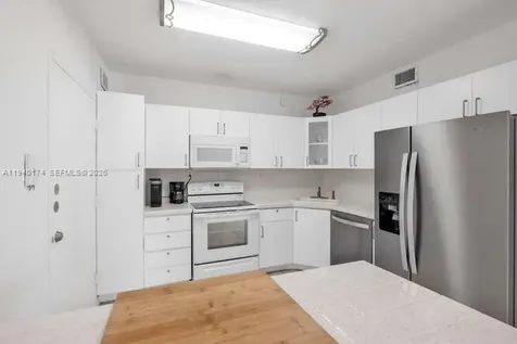 5601 Collins Avenue Miami Beach FL 33140