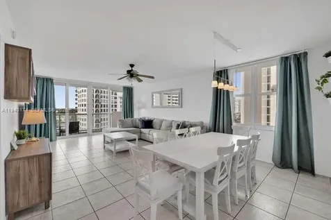 5601 Collins Avenue Miami Beach FL 33140