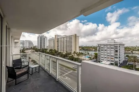 5601 Collins Avenue Miami Beach FL 33140