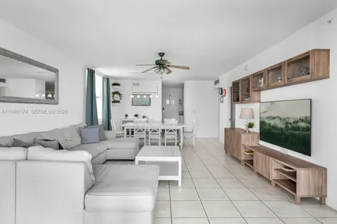 5601 Collins Avenue Miami Beach FL 33140