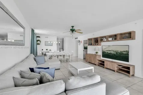 5601 Collins Avenue Miami Beach FL 33140