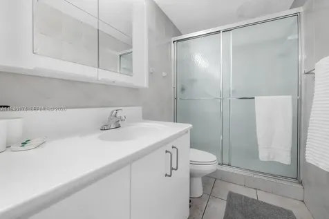5601 Collins Avenue Miami Beach FL 33140
