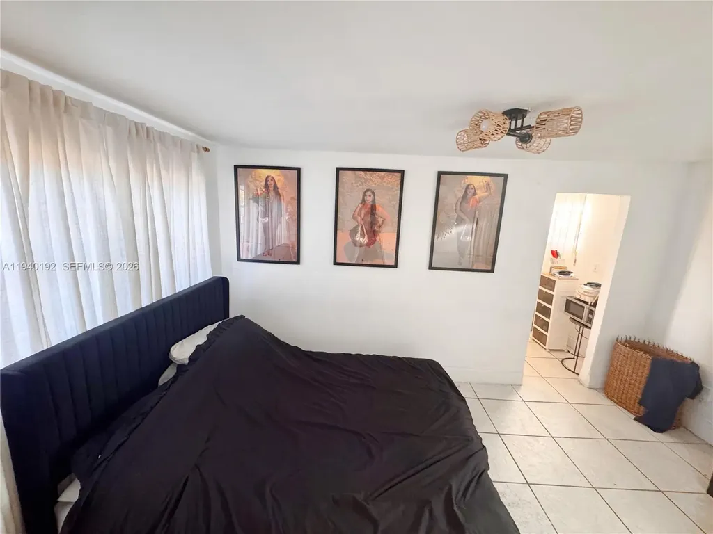 195 NW 135th Street Miami FL 33168
