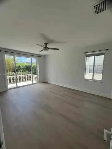3921 N Meridian Avenue Miami Beach FL 33140