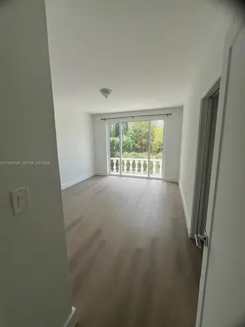 3921 N Meridian Avenue Miami Beach FL 33140