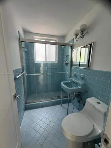 3921 N Meridian Avenue Miami Beach FL 33140