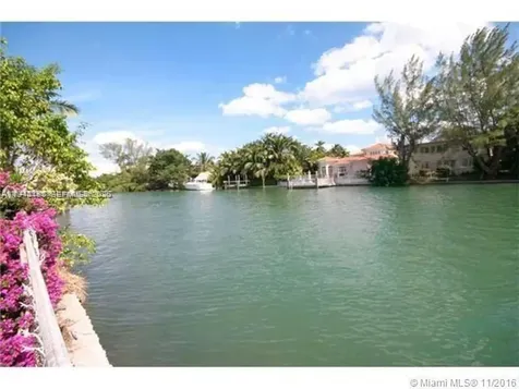 3921 N Meridian Avenue Miami Beach FL 33140