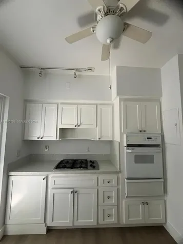 3921 N Meridian Avenue Miami Beach FL 33140