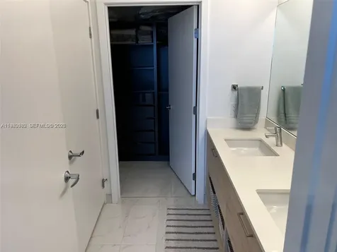 16385 Biscayne Boulevard North Miami Beach FL 33160