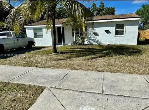 17 Edmund Road West Park FL 33023