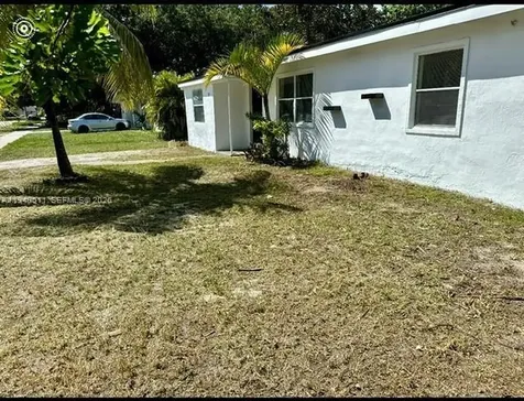 17 Edmund Road West Park FL 33023