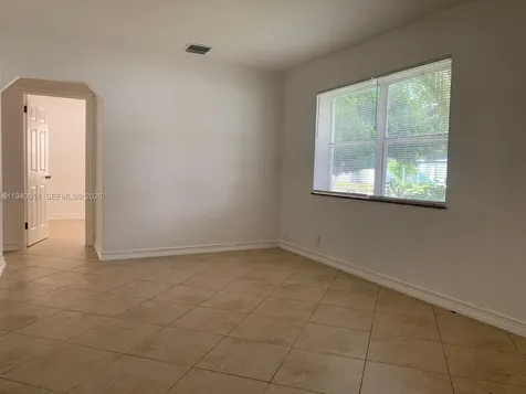 17 Edmund Road West Park FL 33023