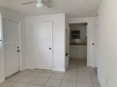 17 Edmund Road West Park FL 33023