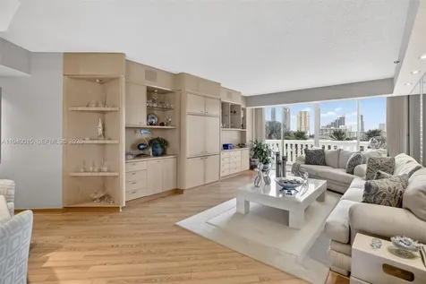 3000 Island Boulevard Aventura FL 33160