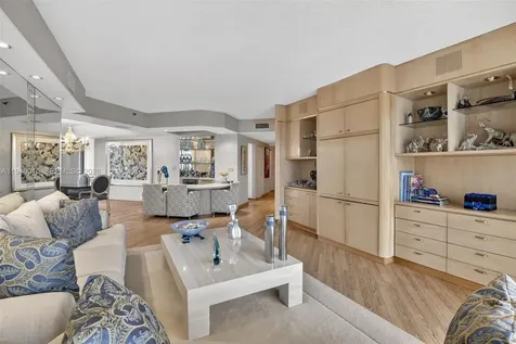 3000 Island Boulevard Aventura FL 33160