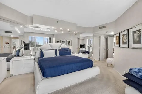 3000 Island Boulevard Aventura FL 33160