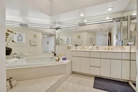 3000 Island Boulevard Aventura FL 33160