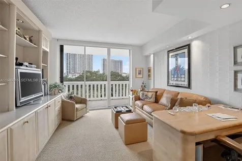 3000 Island Boulevard Aventura FL 33160