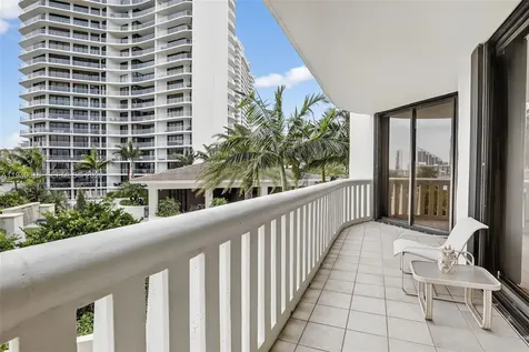 3000 Island Boulevard Aventura FL 33160
